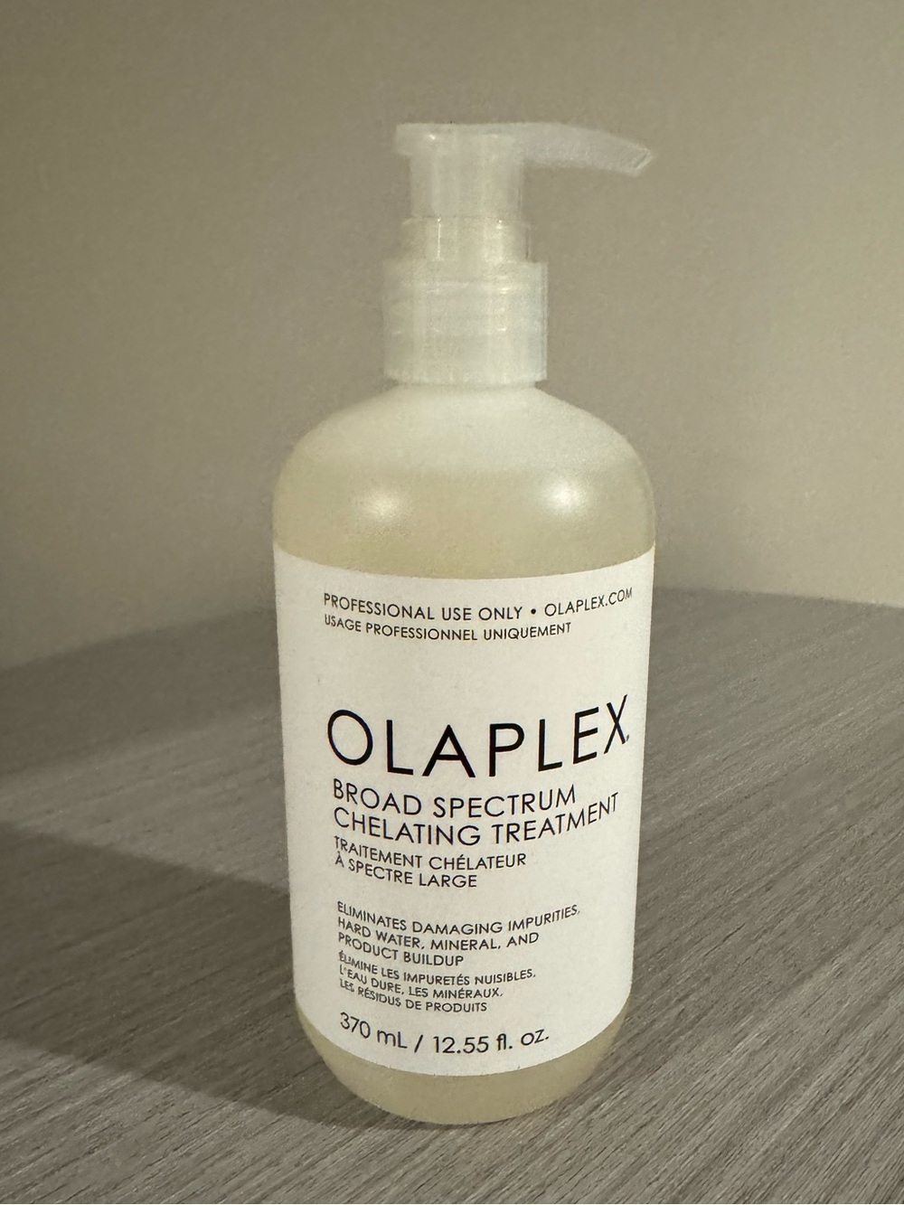 OLAPLEX Broad Spectrum Chelating Treatment - Retails for 64.00